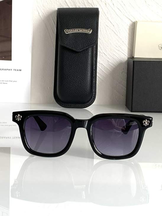 Picture of Chrome Hearts Sunglasses _SKUfw73376365fw